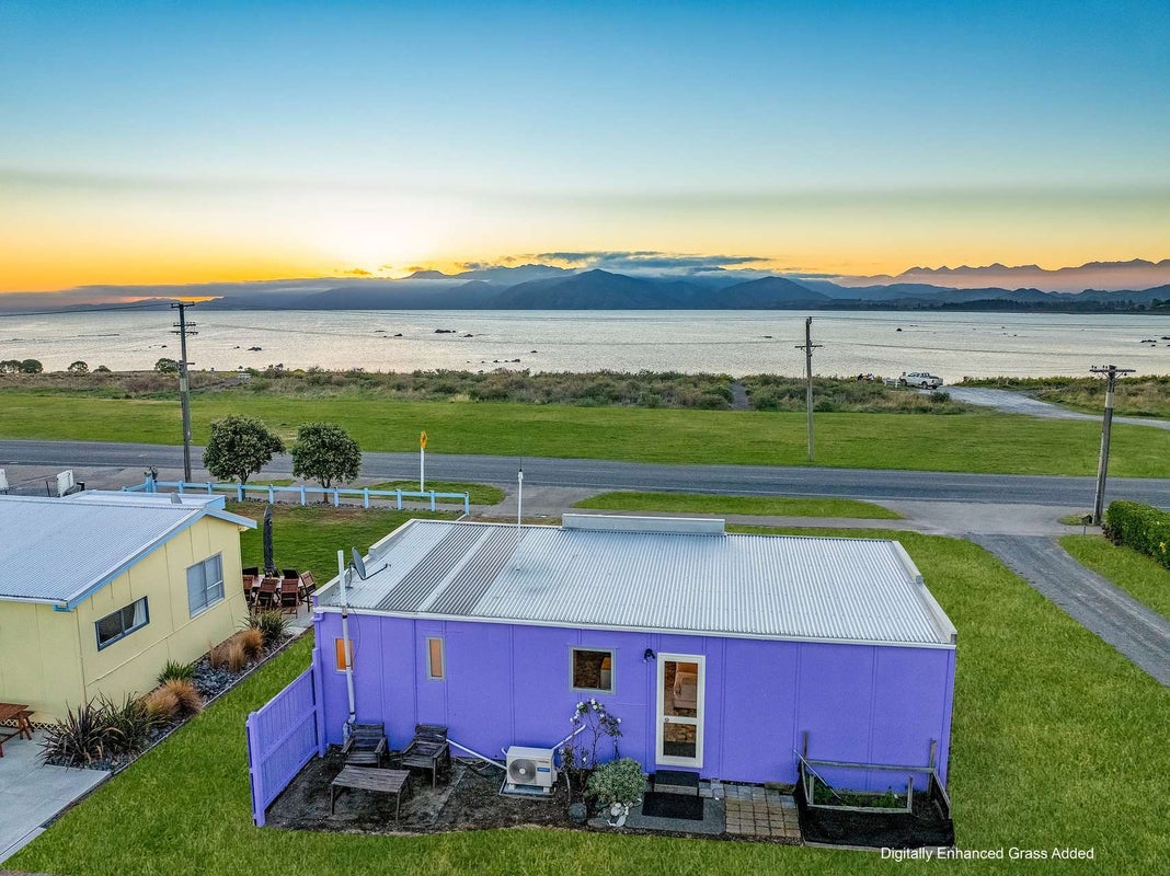 97 South Bay Parade, South Bay, Kaikoura - Carousel 1