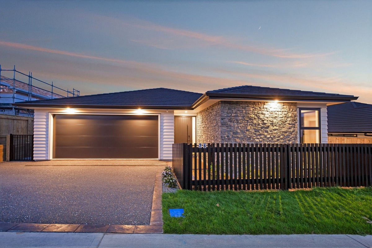 26 Te Hoiere Street, Aotea, Porirua - Carousel 1