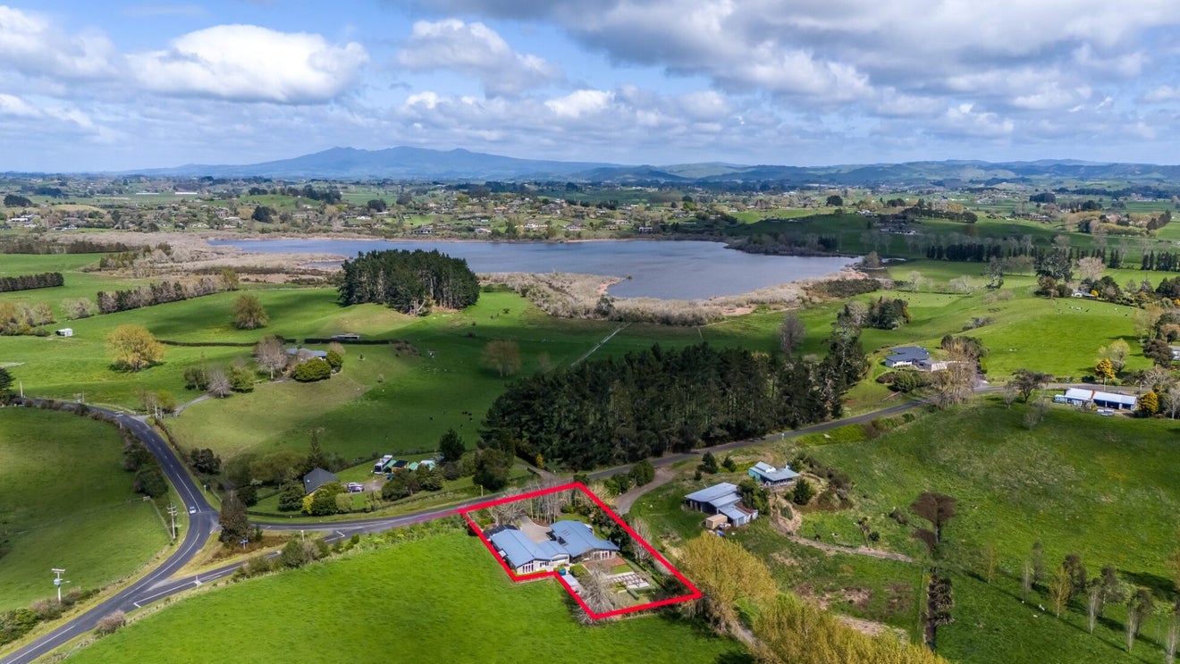 178 Exelby Road, Burbush, Hamilton - Carousel 24