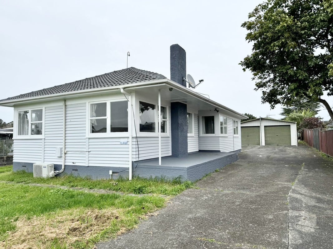 4 Proctor Place, Mangere, Auckland - Carousel 1