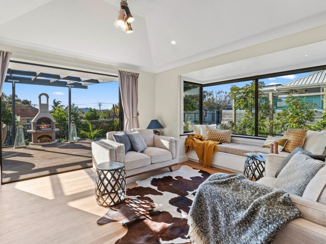 59A Mcintyre Road, Mangere Bridge, Auckland - Carousel 1