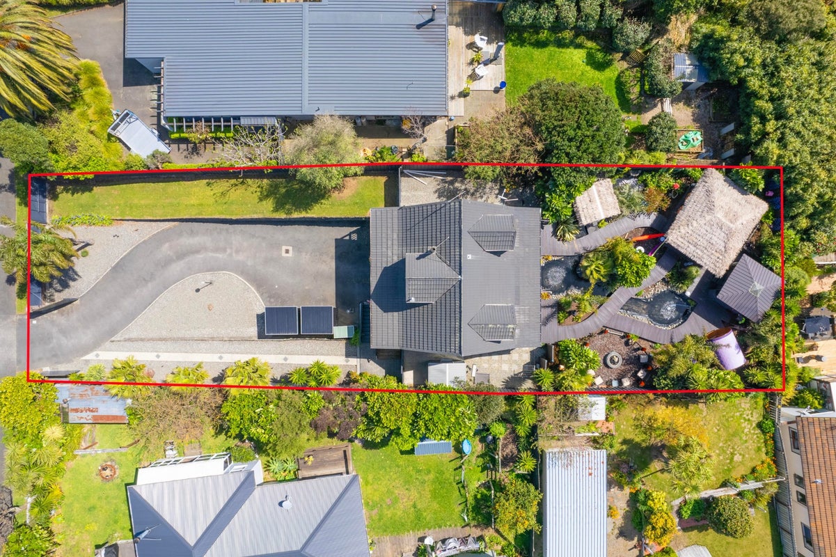 27 Chums Road, Paraparaumu Beach, Kapiti Coast, Wellington - Carousel 21
