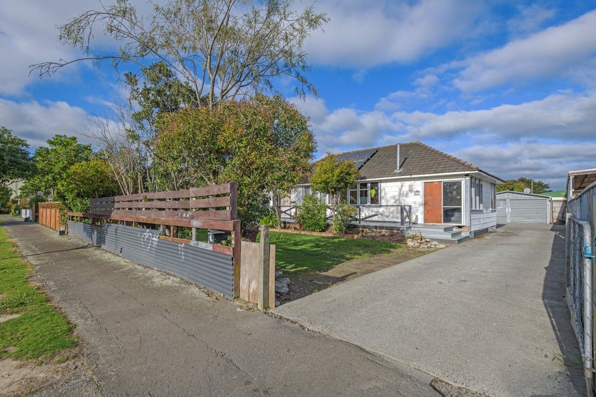 10 Bristol Crescent, Roslyn, Palmerston North - Carousel 16