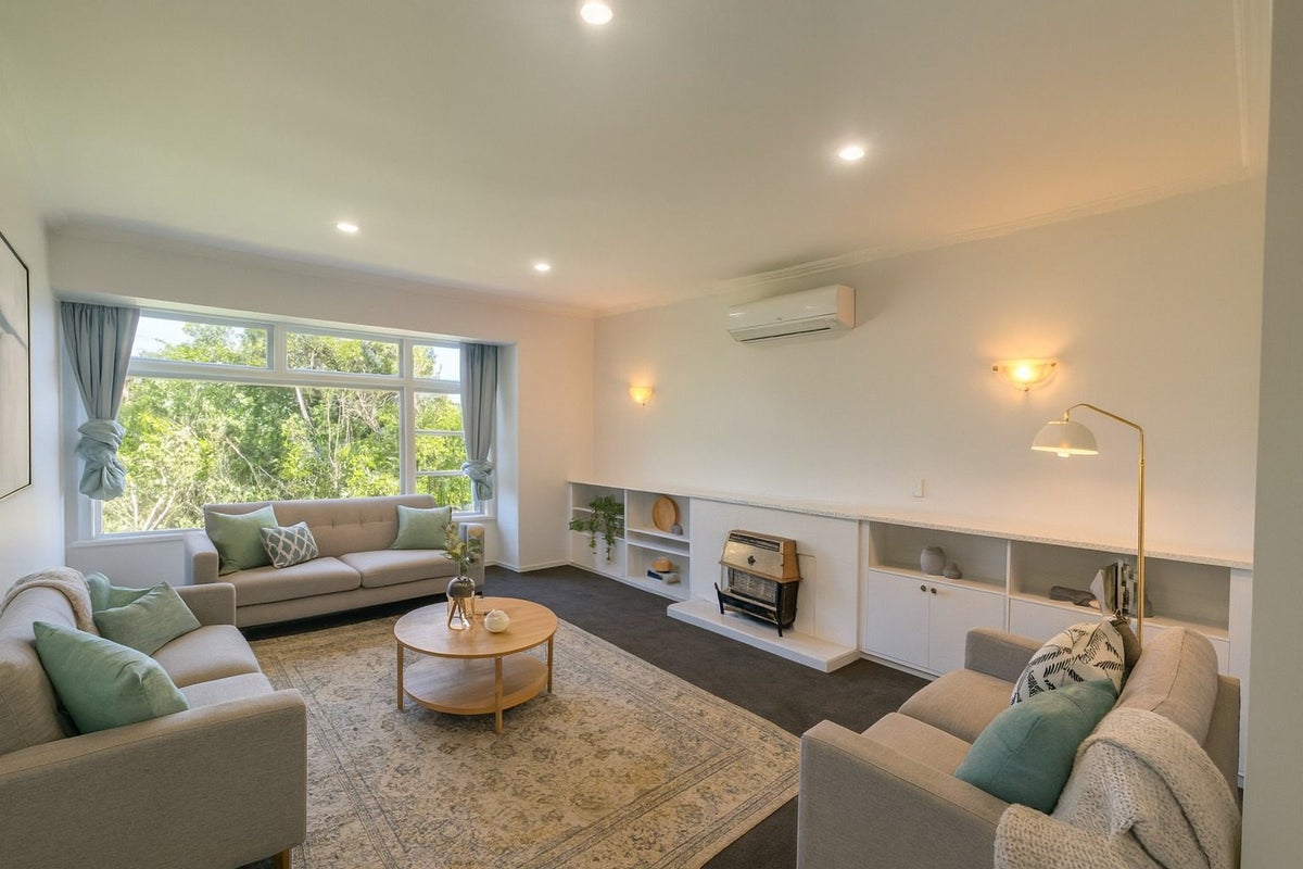 41 Lucknow Terrace, Khandallah, Wellington - Carousel 2