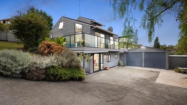 19 Regia Close, Half Moon Bay, Auckland - Carousel 1