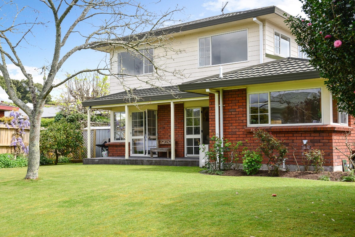 17 Willowfield Place, Pukete, Hamilton - Carousel 1