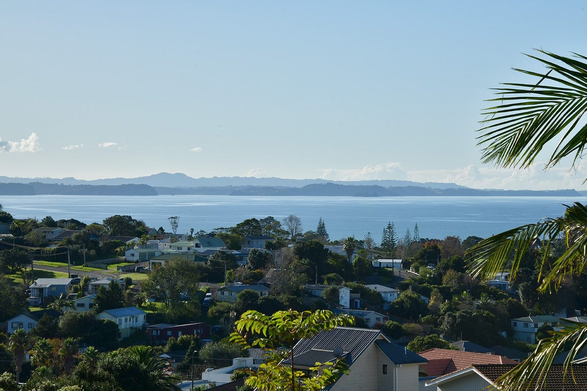7 Moera Place, Stanmore Bay, Whangaparaoa - Carousel 1