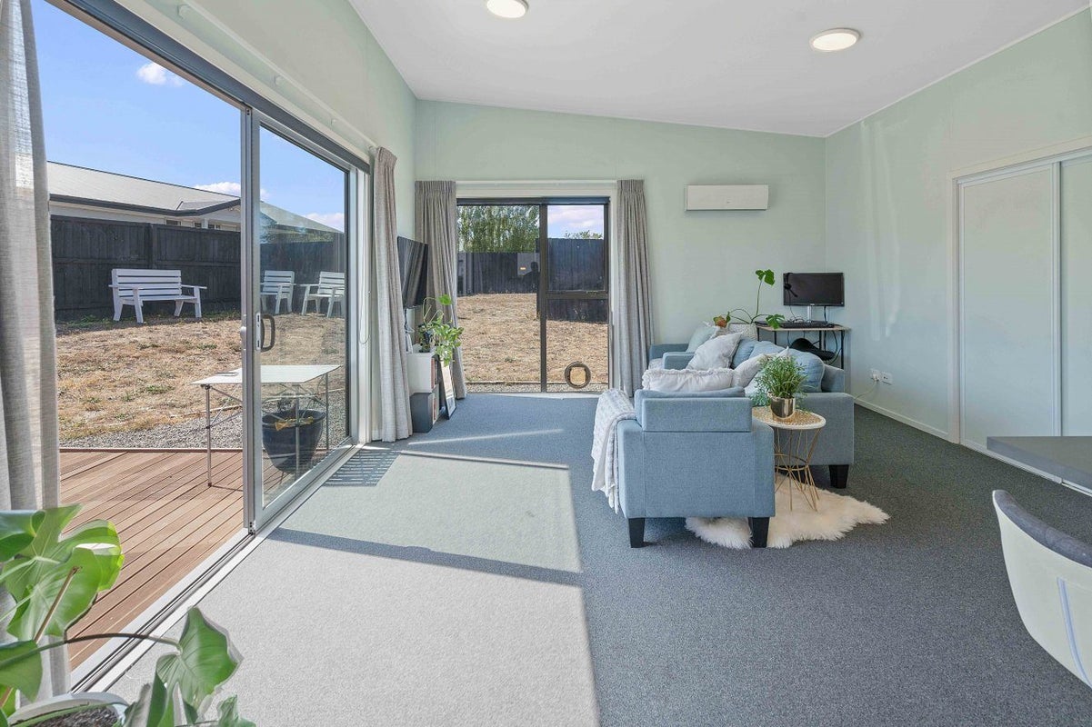 9A Cuffs Road, Wainoni, Christchurch - Carousel 2