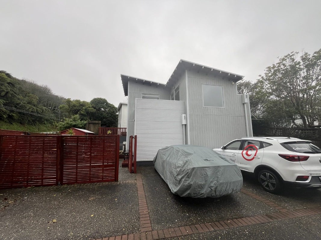 4 Poona Street, Khandallah, Wellington - Carousel 1