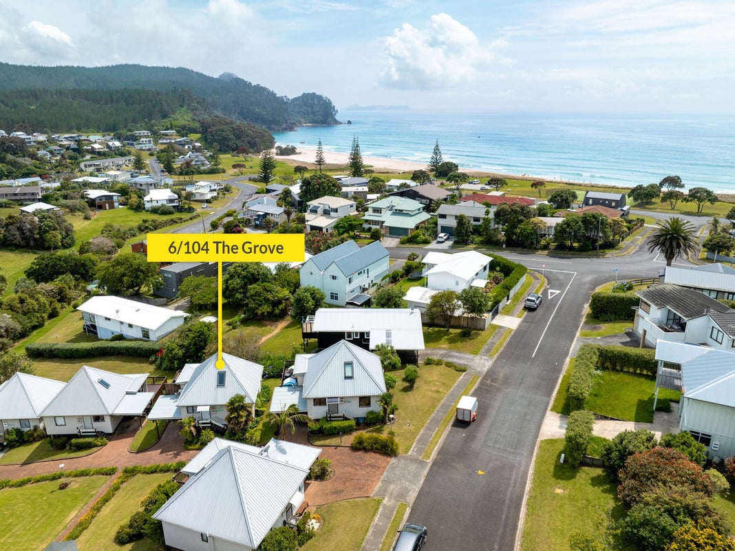 6/104 The Grove, Onemana, Whangamata - Carousel 1