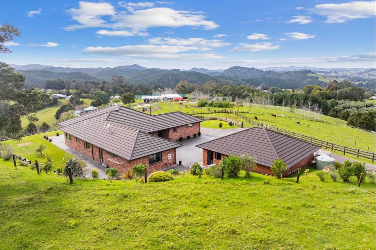 318 Vinegar Hill Road, Kamo - Carousel 20