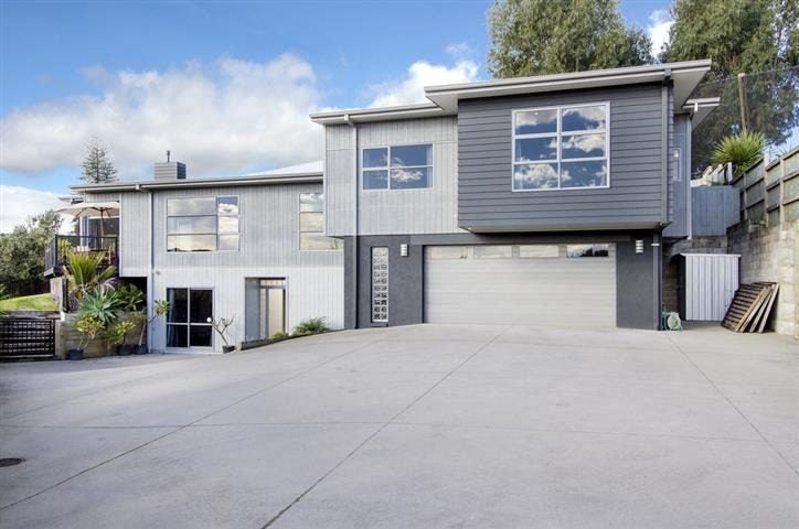 12 Glenorchy Place, Pyes Pa, Tauranga - Carousel 1
