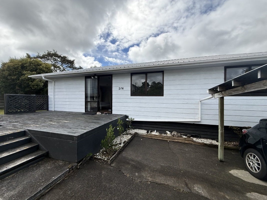 2/14 Moxham Grove, Massey, Auckland - Carousel 1