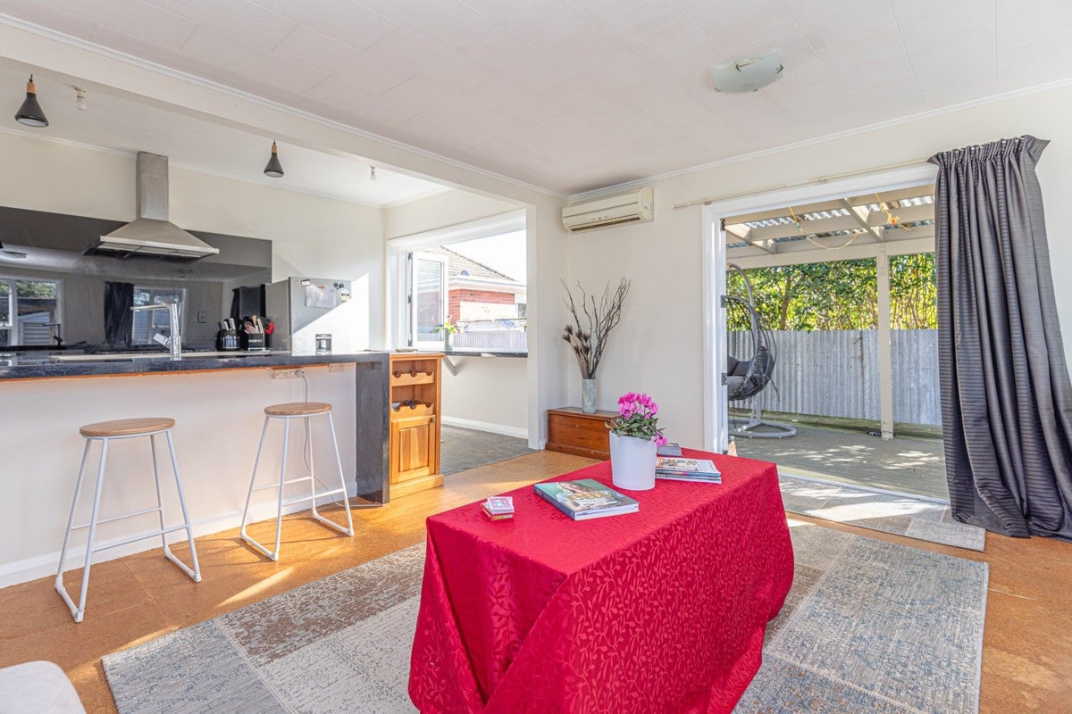 35 Millward Street, Whanganui East, Whanganui - Carousel 2