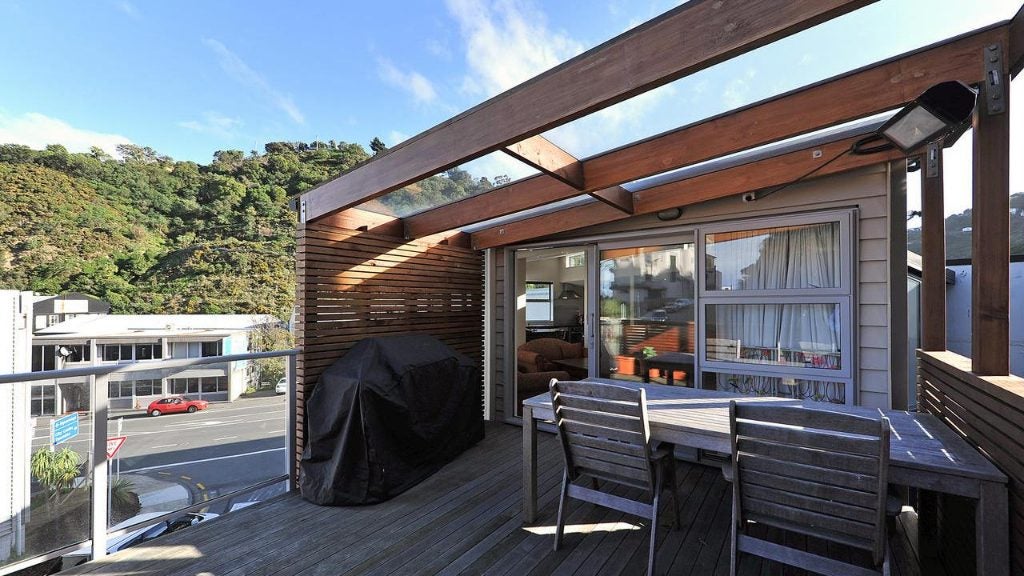 1 Cameron Street, Kaiwharawhara, Wellington - Carousel 2