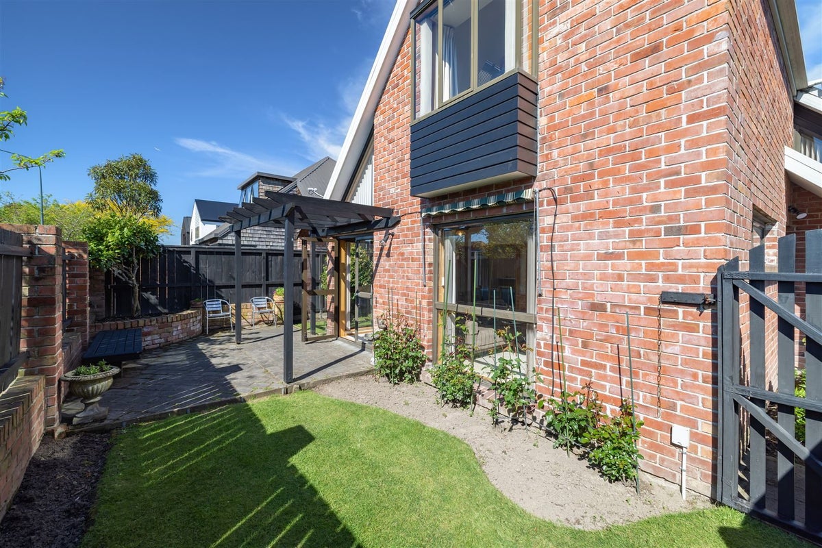 1/64 Merivale Lane, Merivale, Christchurch - Carousel 2