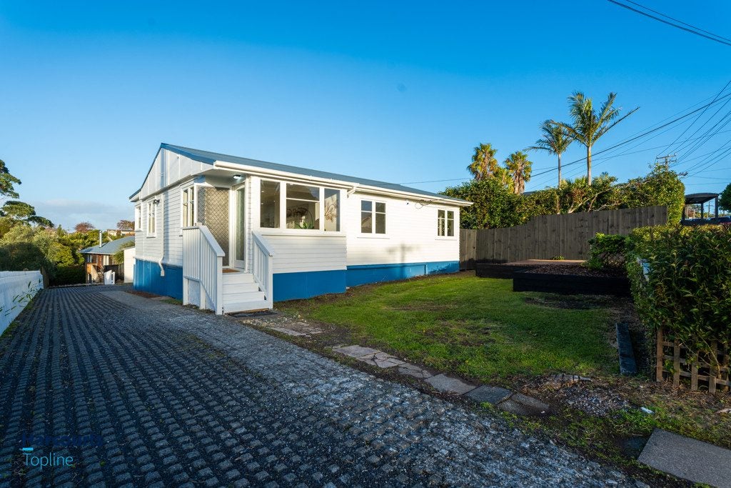 96 Rosier Road, Glen Eden, Auckland - Carousel 1