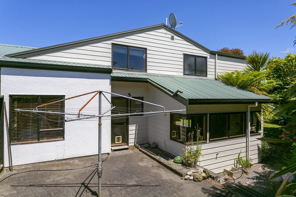 38 Arrowsmith Avenue, Waipahihi, Taupo - Carousel 34