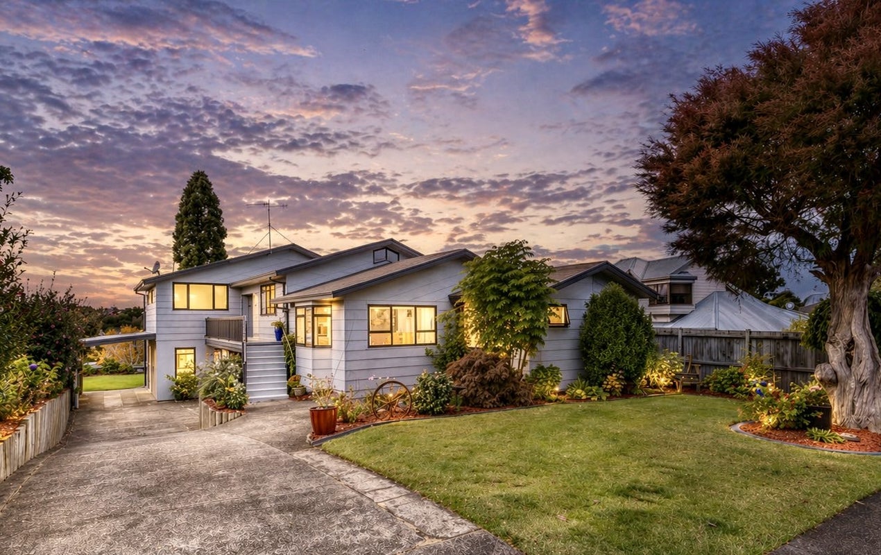 13 Houhere Place, Pukete, Hamilton - Carousel 1