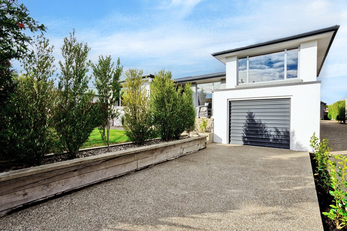 37B Holloway Street, Waikiwi, Invercargill - Carousel 21