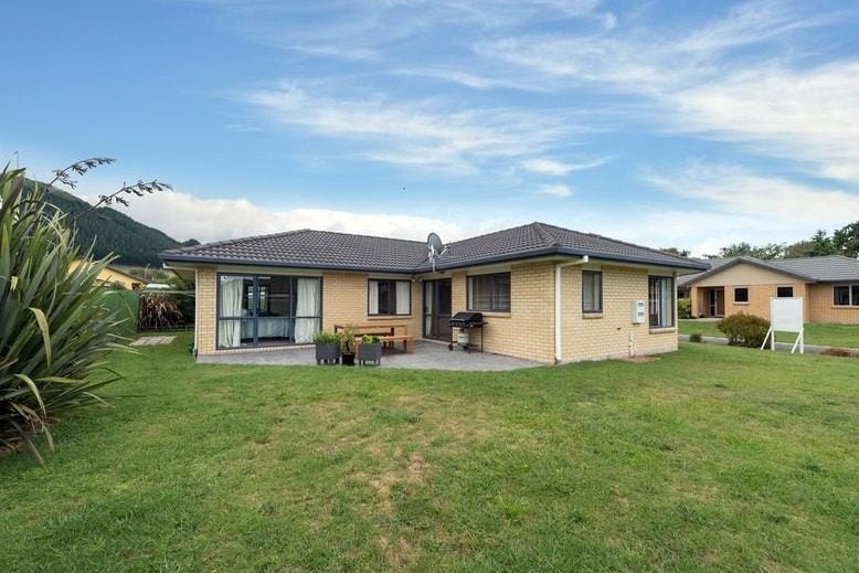 29 Kauae Place, Ngongotaha, Rotorua - Carousel 1