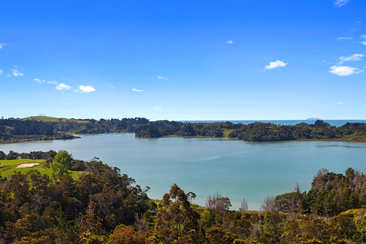 200 Paparoa Road, Wainui, OPOTIKI - Carousel 28
