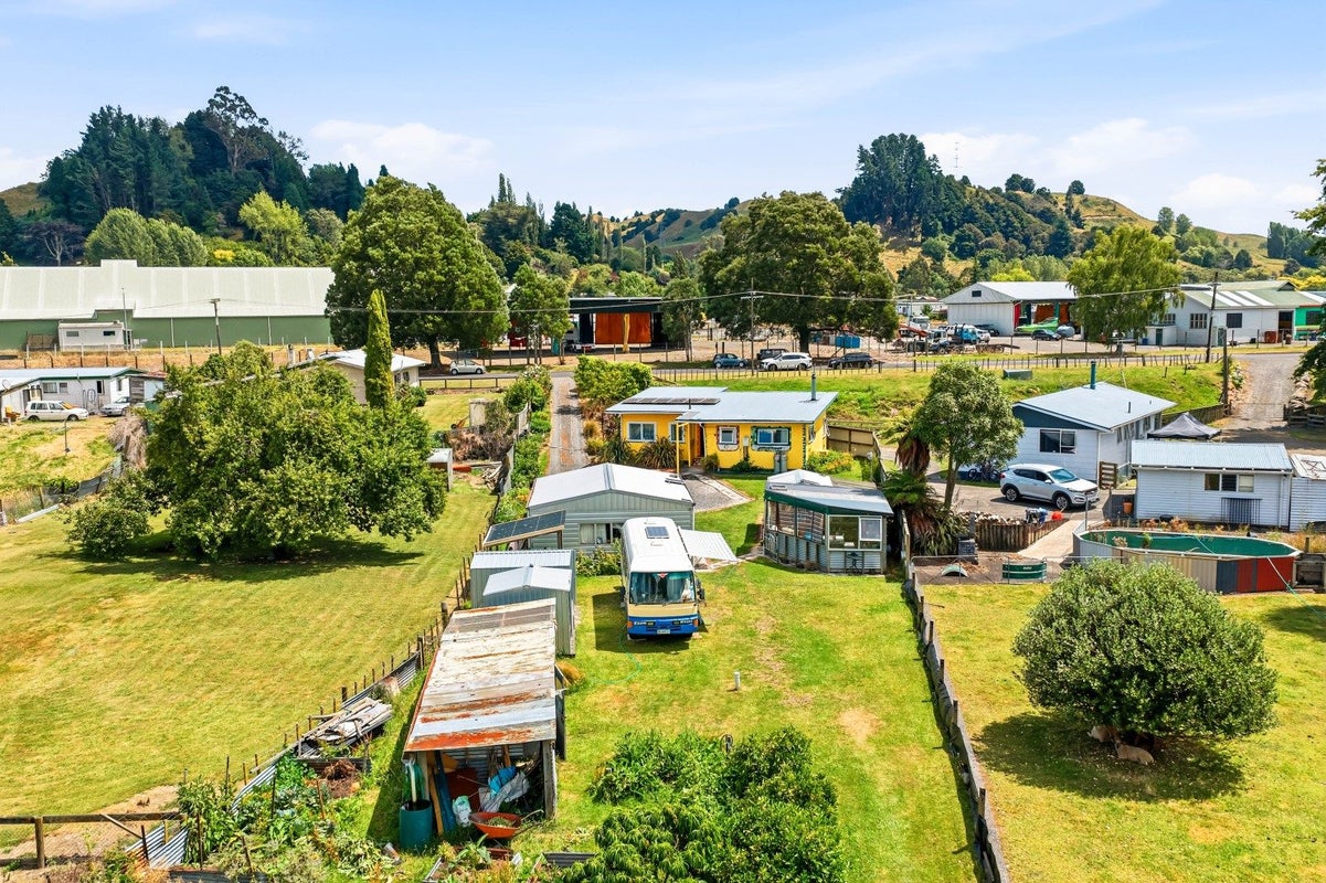 298 Miro Street, Manunui, Taumarunui - Carousel 21