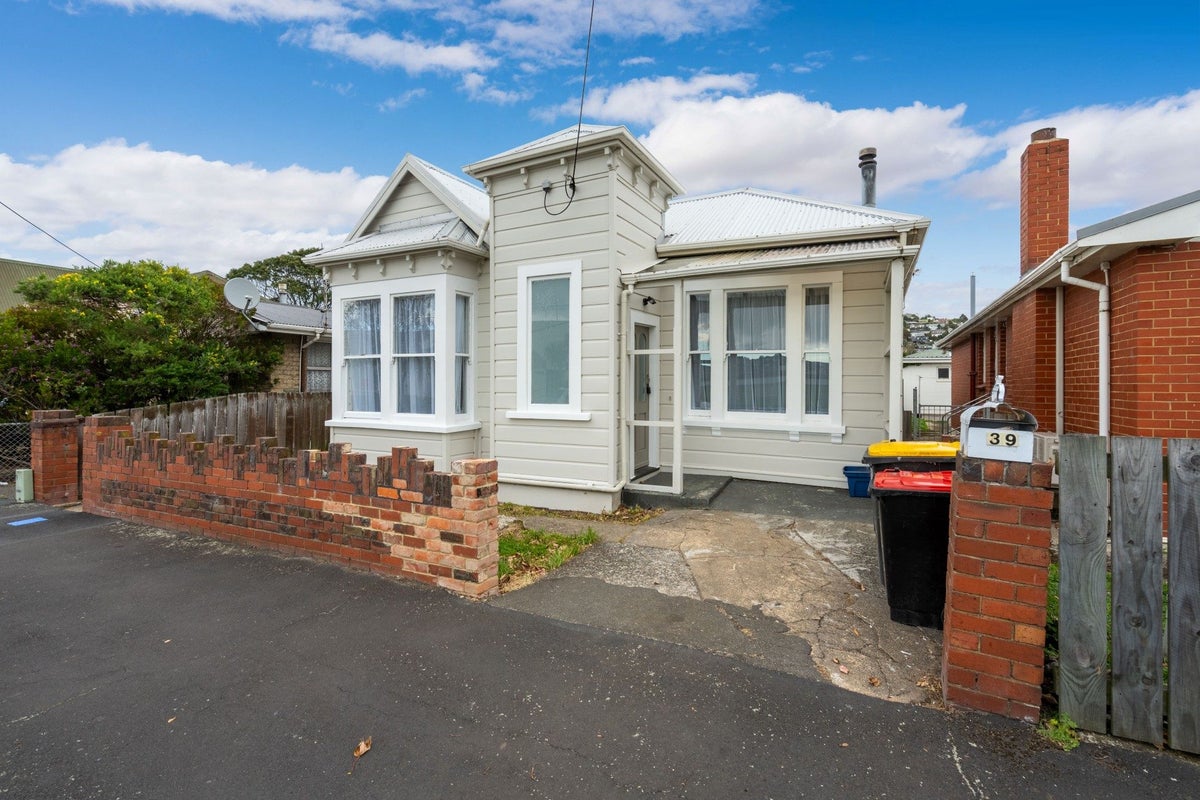 39 Helena Street, Forbury, Dunedin - Carousel 2