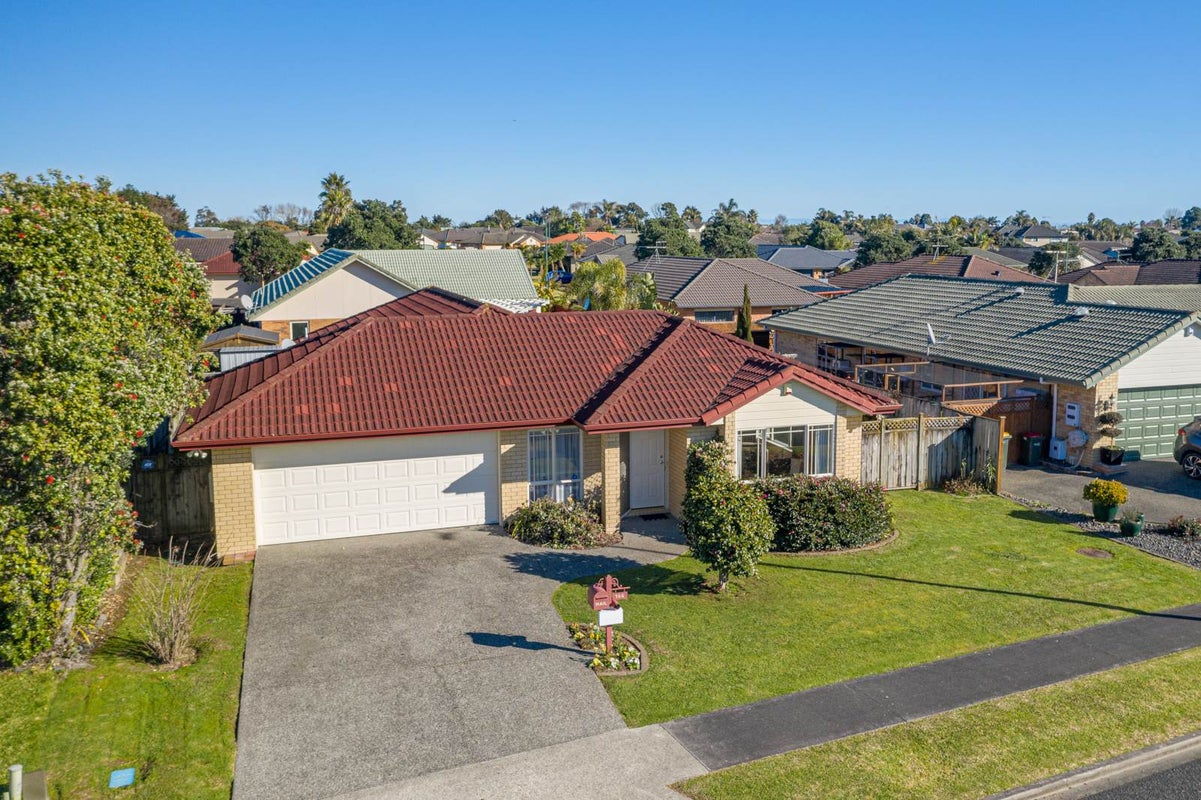 166 Wattle Farm Road, Wattle Downs, Auckland - Carousel 1