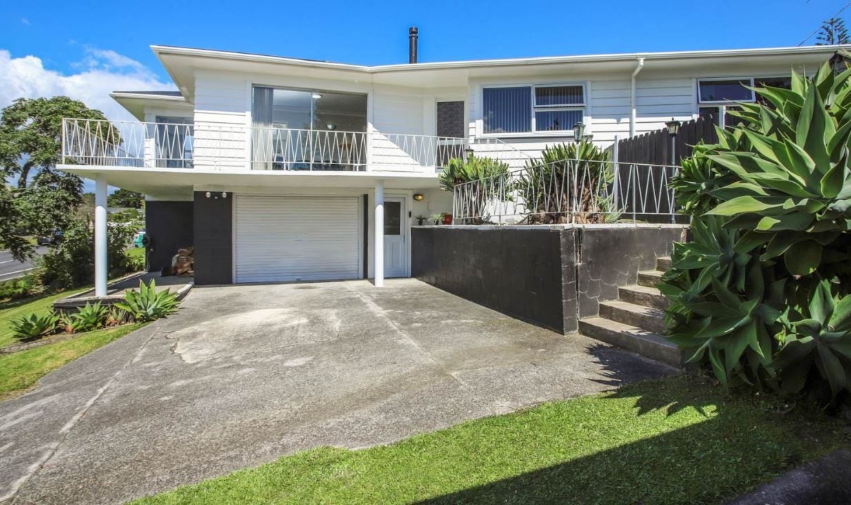 7 Lawrence Crescent, Hillpark, Auckland - Carousel 2