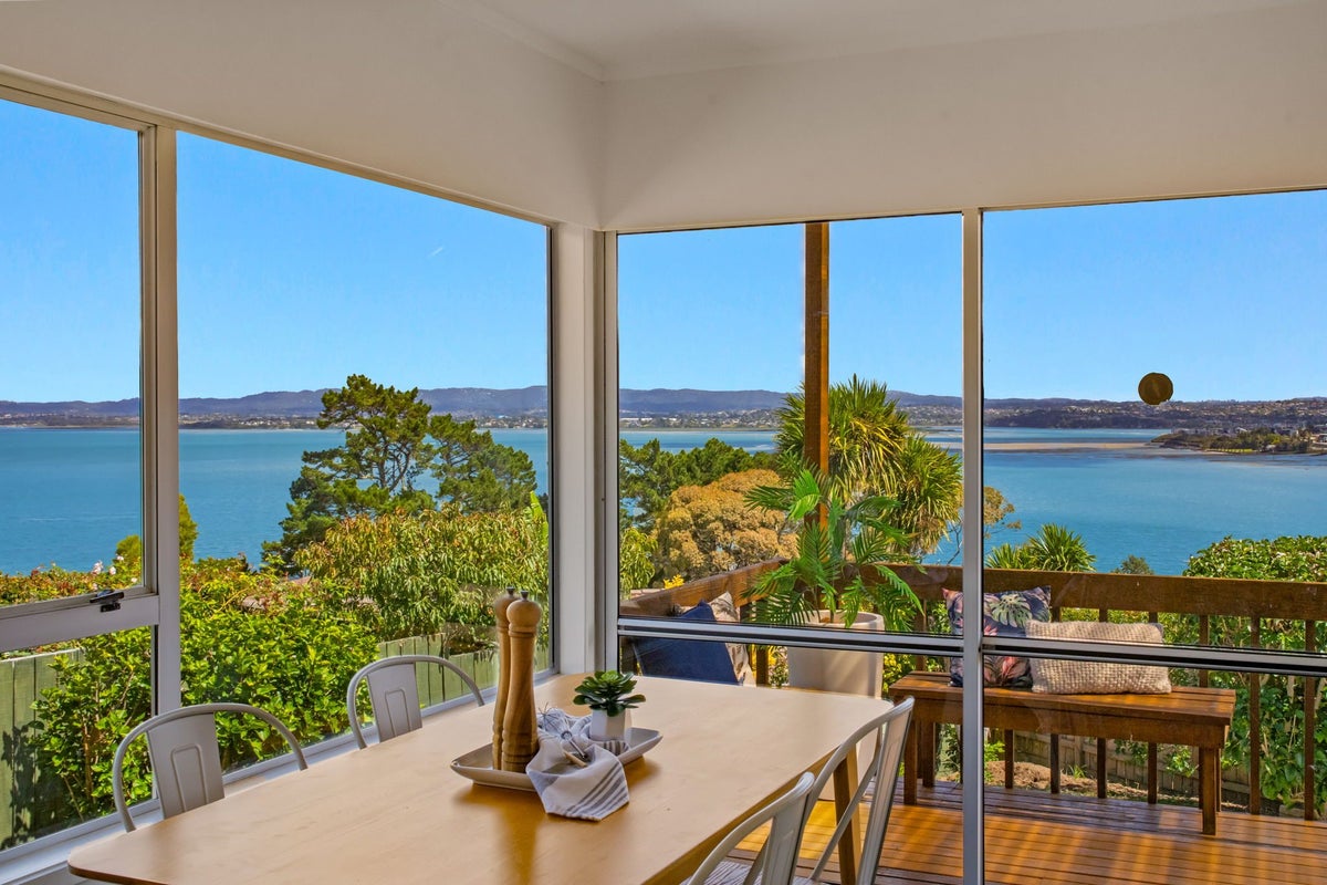 2/43 Telstar Place, Beach Haven, Auckland - Carousel 1
