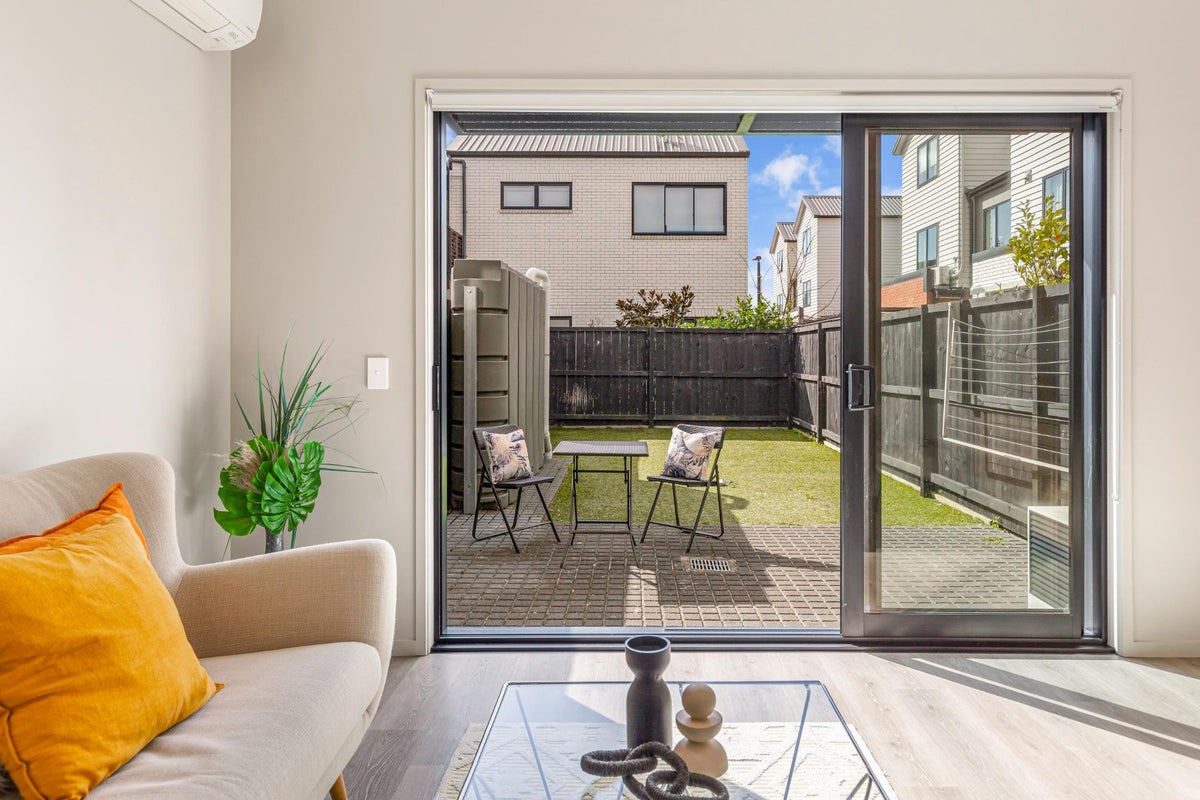 1 Kerewhenua Crescent, Hobsonville, Auckland - Carousel 1
