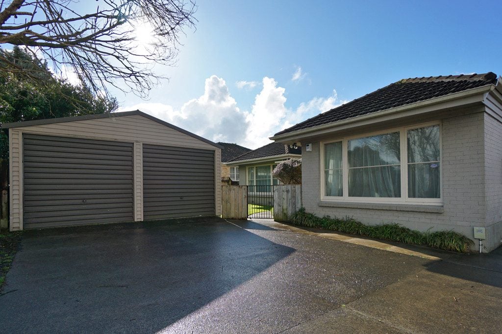 283 Cambridge Road, Hillcrest, Hamilton - Carousel 1
