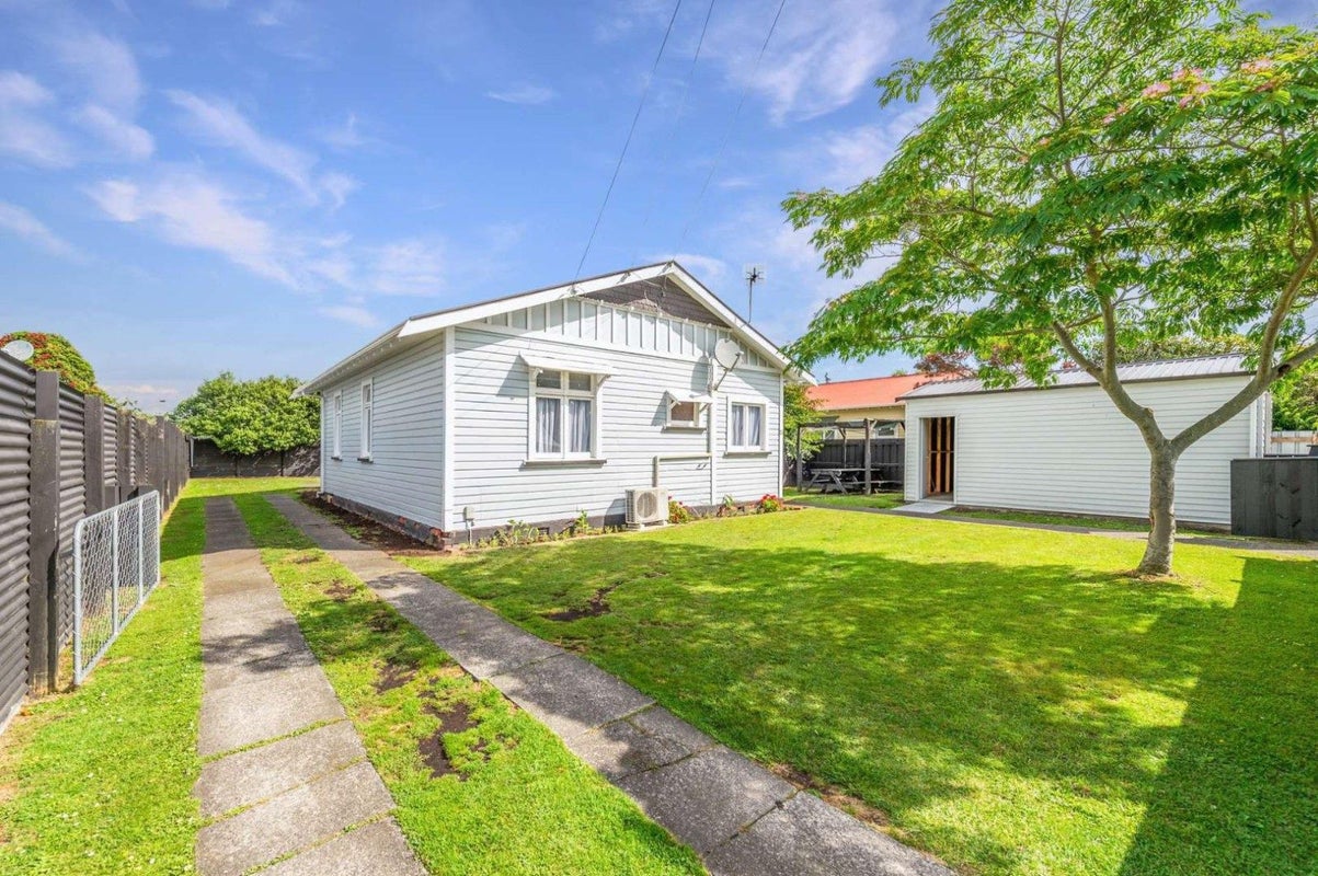 20 Talbot Street, Whanganui East, Whanganui - Carousel 14