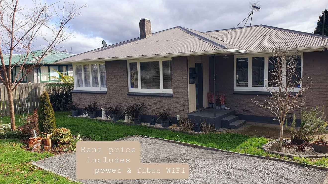 20 Reeve Road, Owhata, Rotorua - Carousel 1