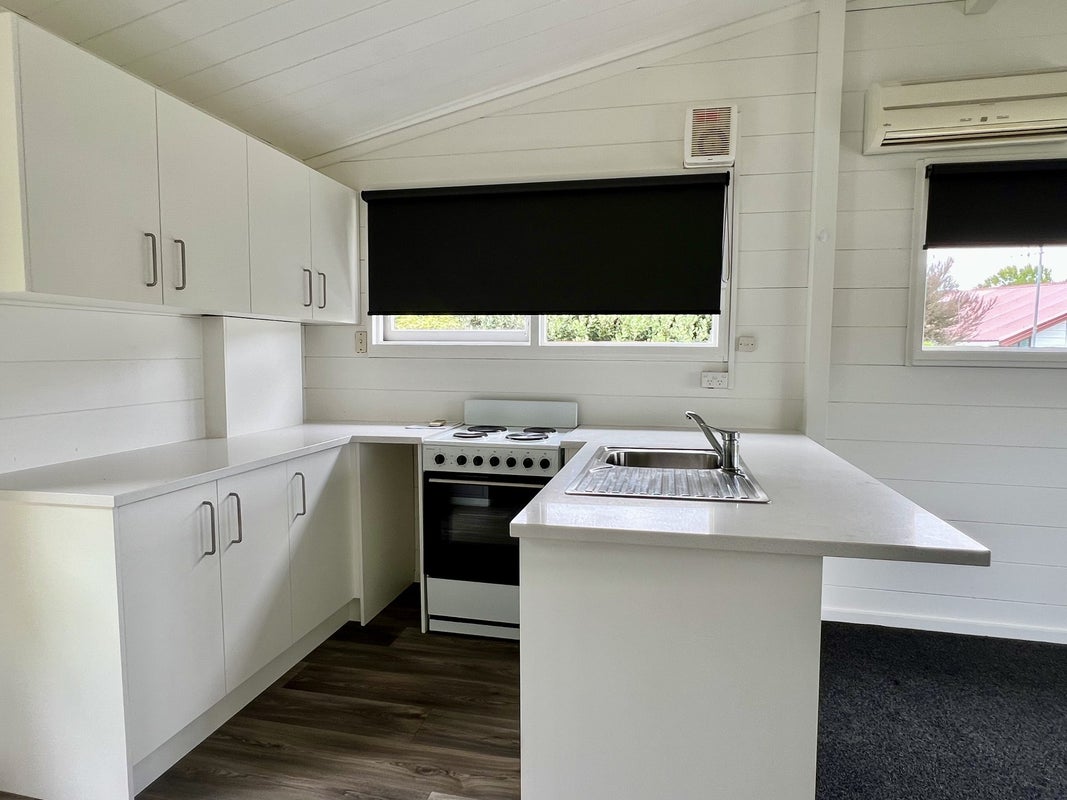 6 Fox Lane, Hamilton East, Hamilton - Carousel 2