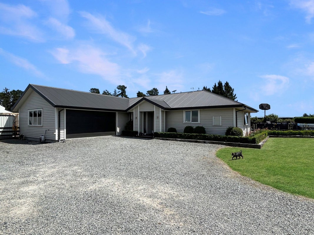 1 Tupelo Place, Swannanoa, Rangiora - Carousel 1