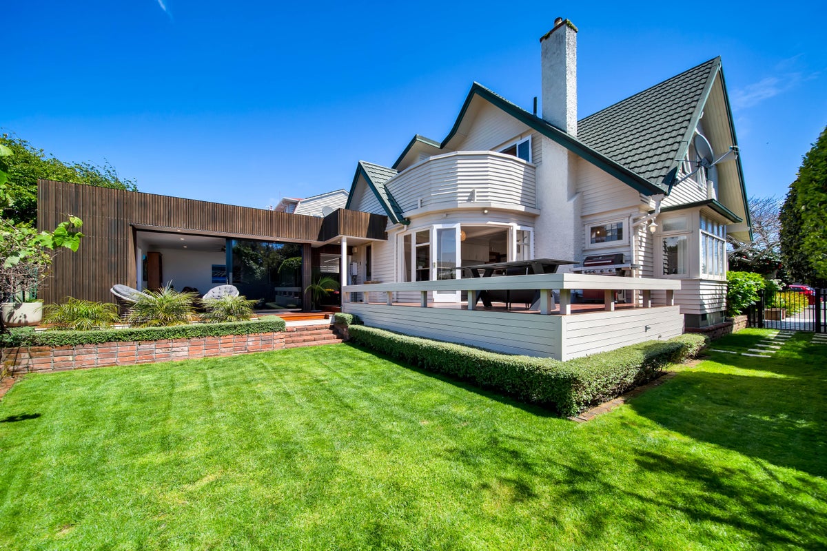 125 Carrington Street, Lower Vogeltown, New Plymouth - Carousel 1