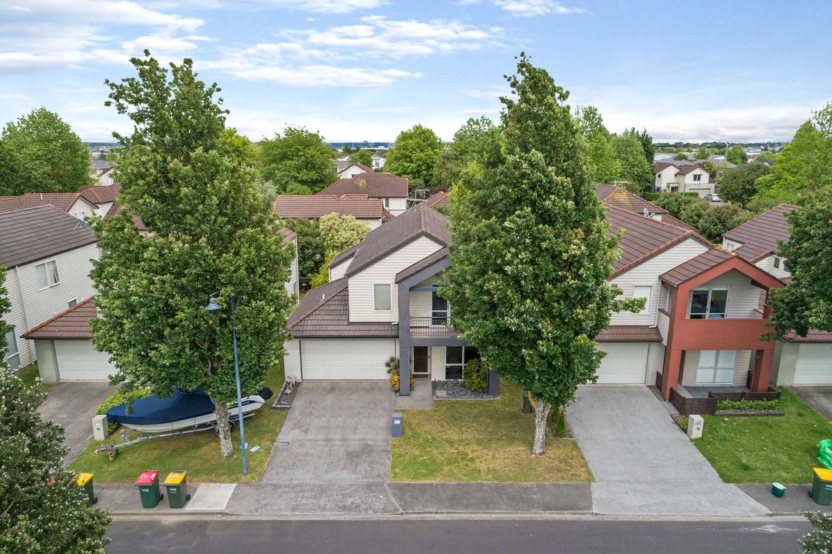 16 Bruce Pulman Drive, Takanini, Auckland - Carousel 2