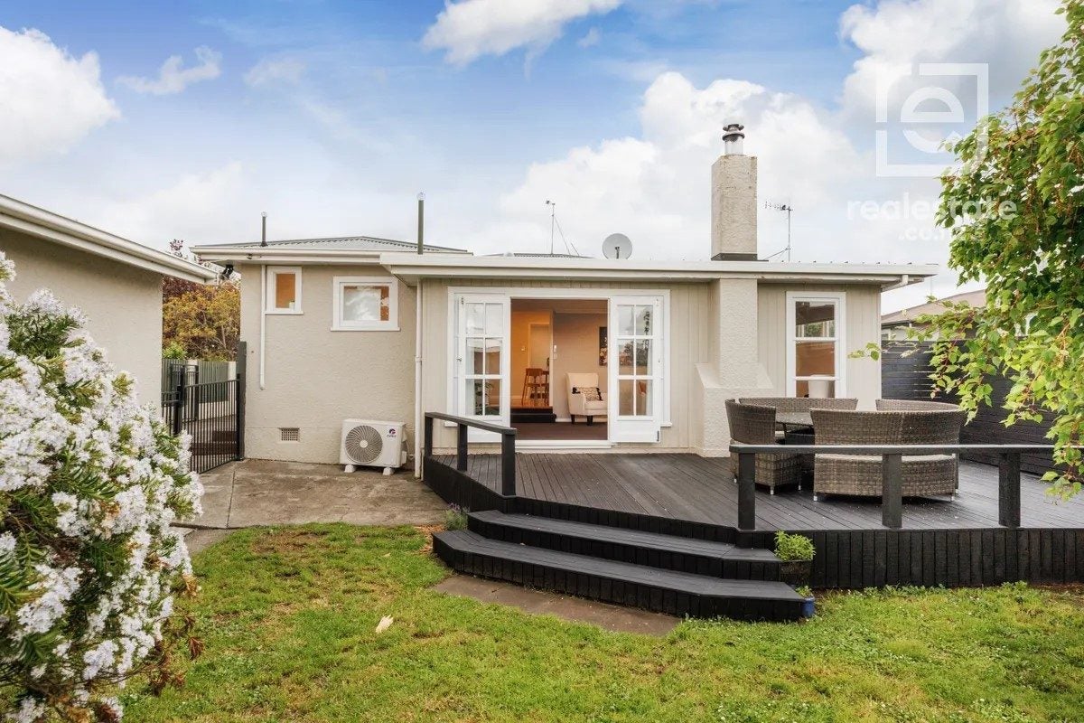 7 Stirling Crescent, Hokowhitu, Palmerston North - Carousel 13