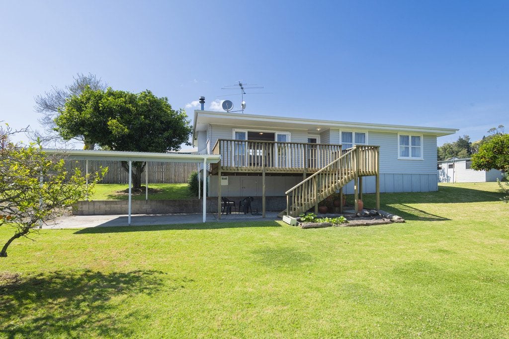 17 Ropata Street, Kaiti, Gisborne - Carousel 1
