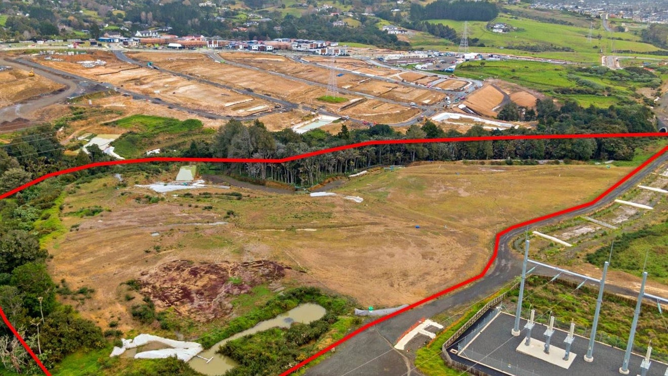 36 Annmarie Avenue, Totara Park, Auckland - Carousel 1