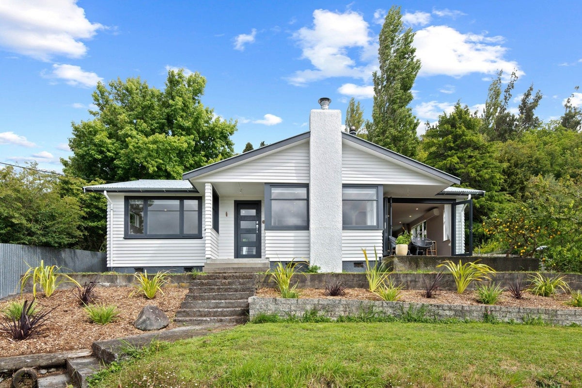 31 Watt Street, Featherston - Carousel 1