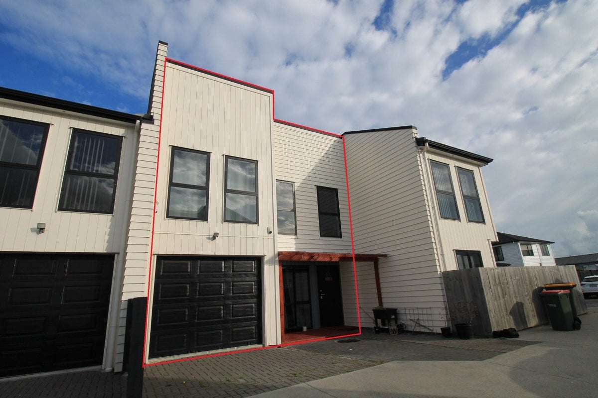 12A Bliss Court, Takanini, Auckland - Carousel 1