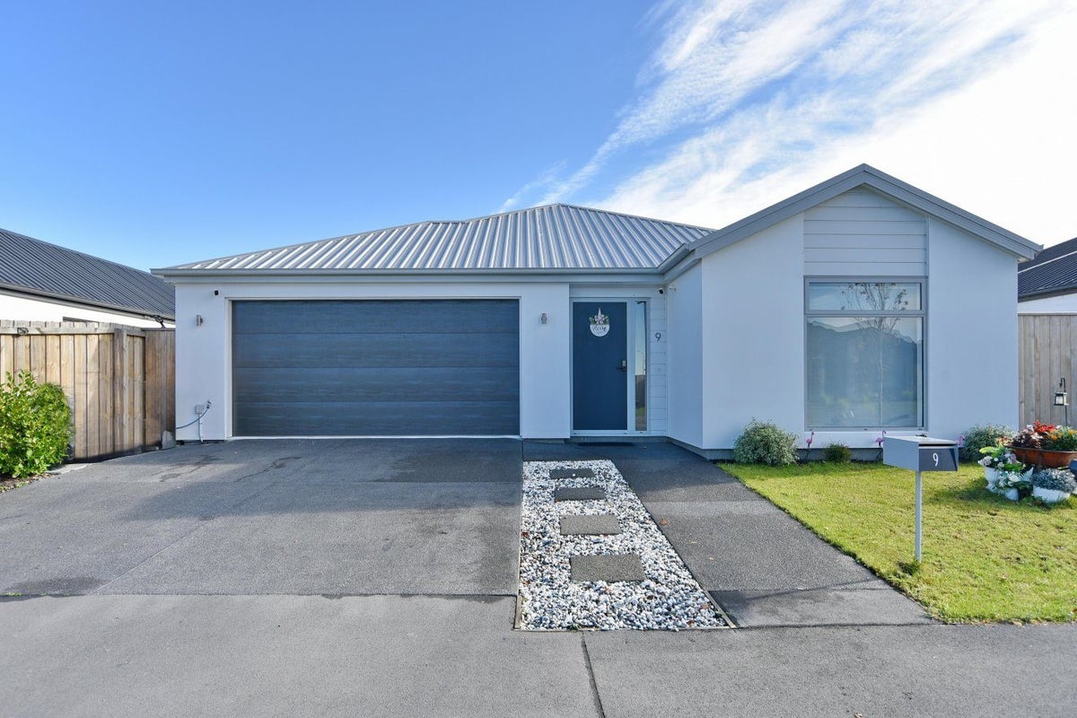 9 Arapawa Street, Belfast, Christchurch - Carousel 27
