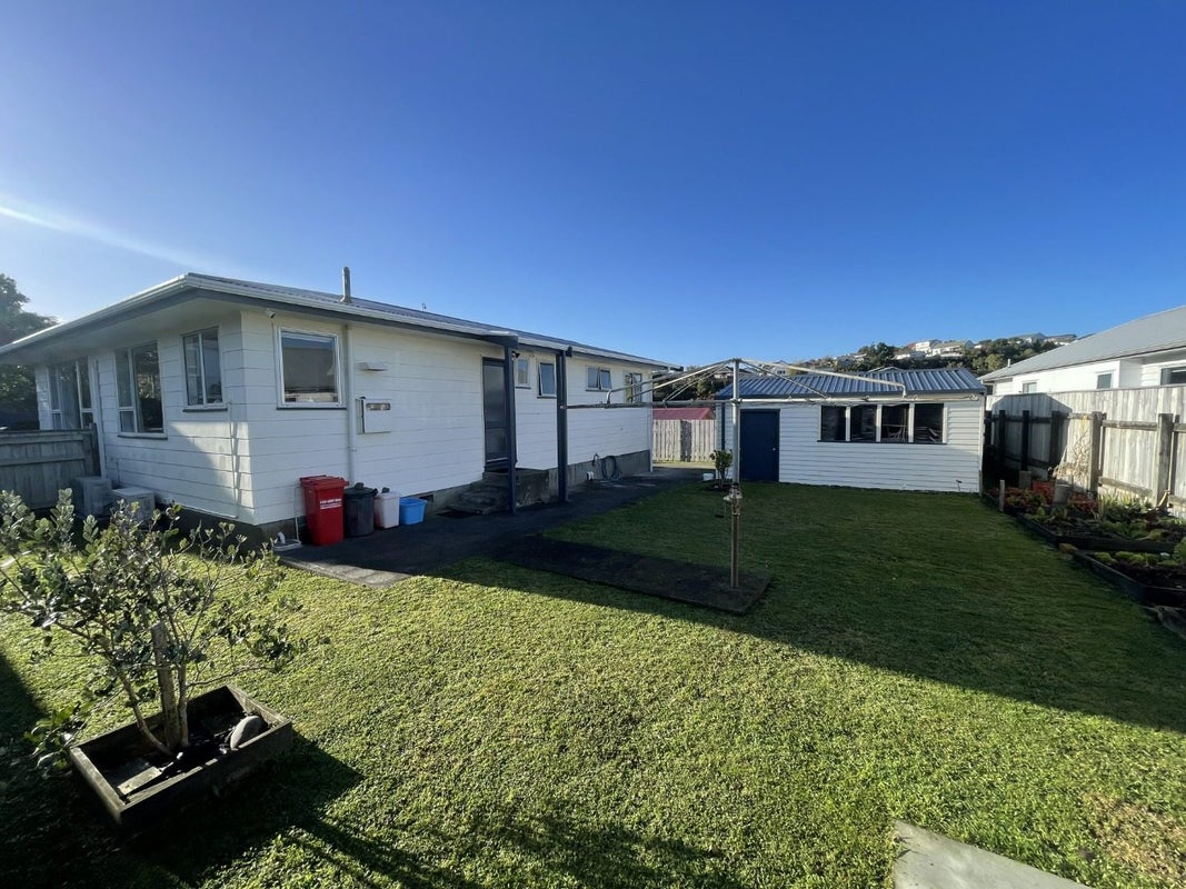 7 Kaitangata Crescent, Kelson, Lower Hutt - Carousel 10