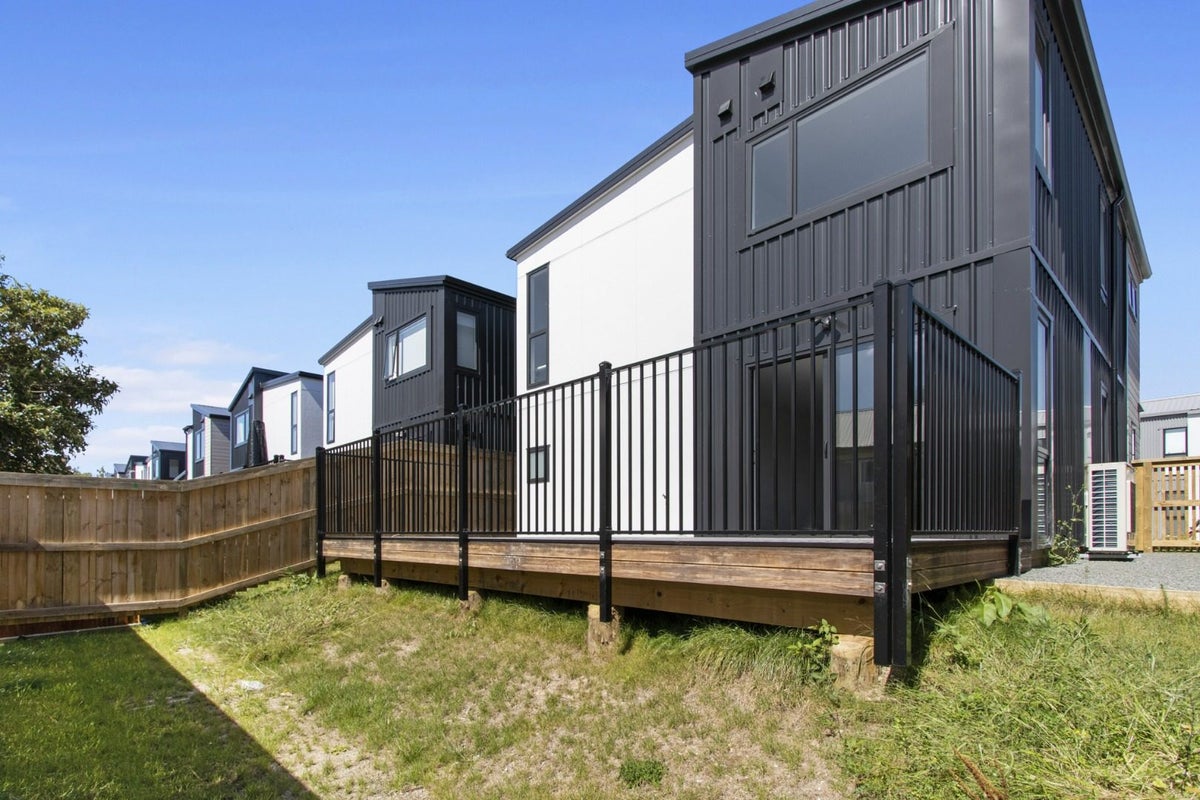 82 Jacks Landing Drive, Hamilton Lake, Hamilton - Carousel 20