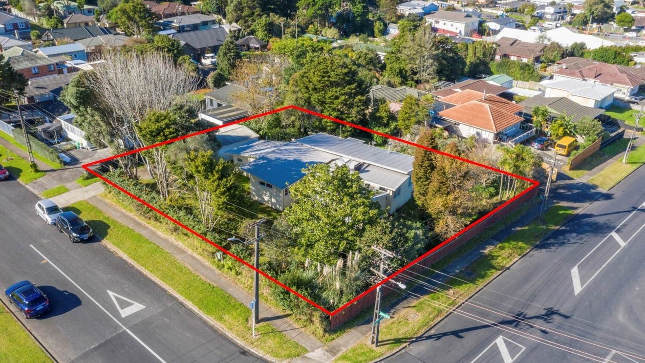 1 Arthur Road, Hillpark, Auckland - Carousel 1