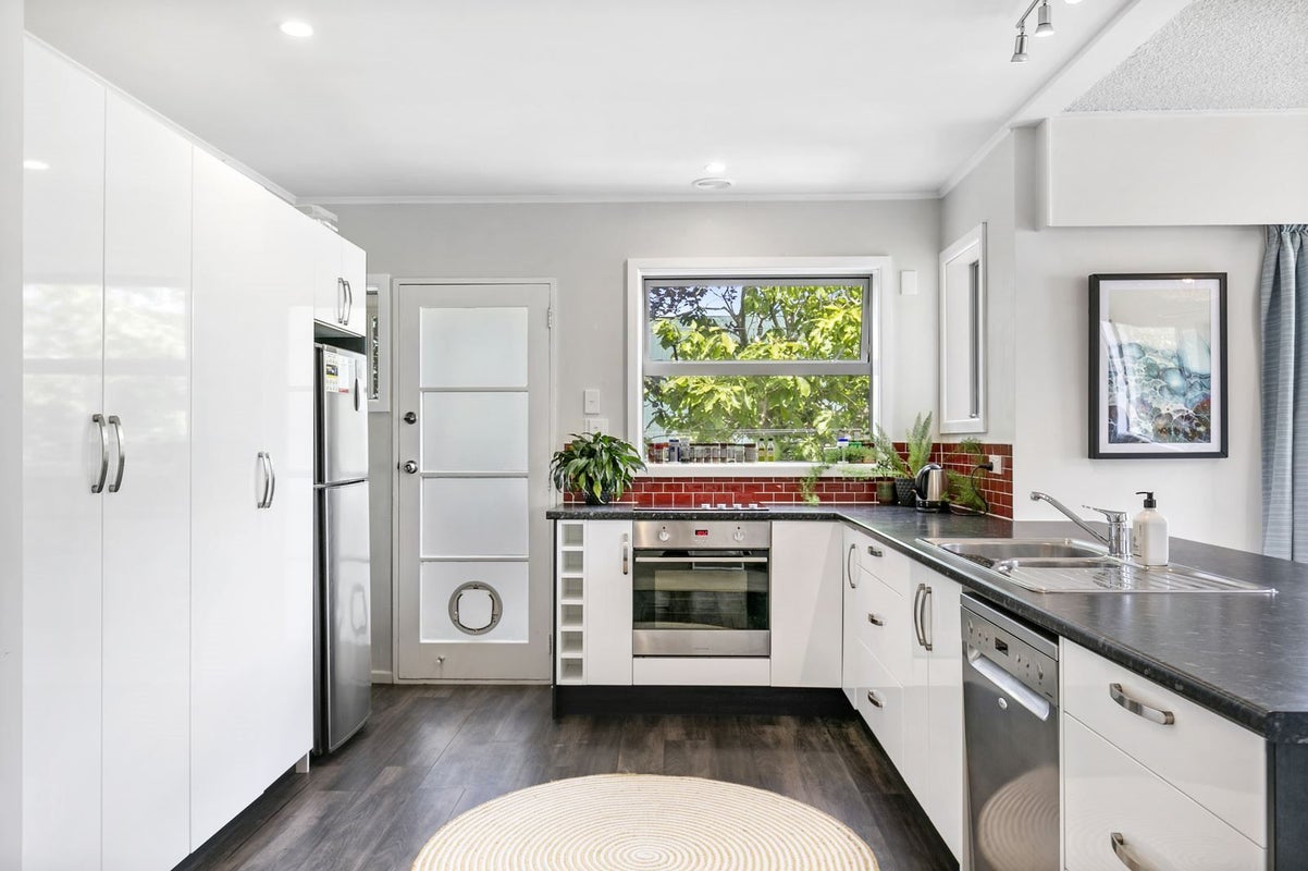 3/78 Clyde Street, Island Bay, Wellington - Carousel 2