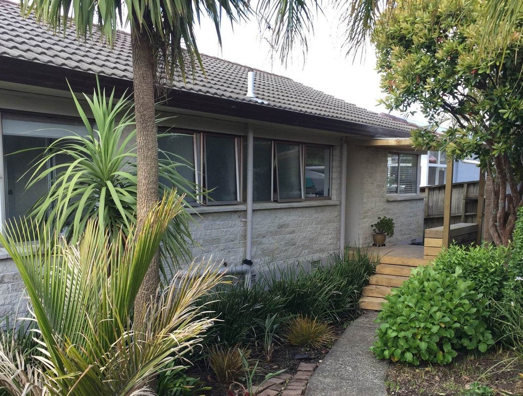 70 Beachlands Road, Beachlands, Auckland - Carousel 1